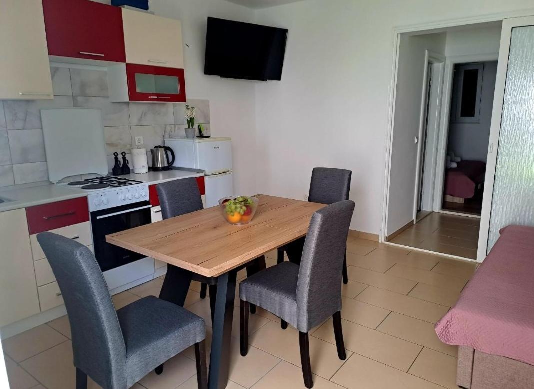 Apartmani Ivica Martic Duće Zewnętrze zdjęcie