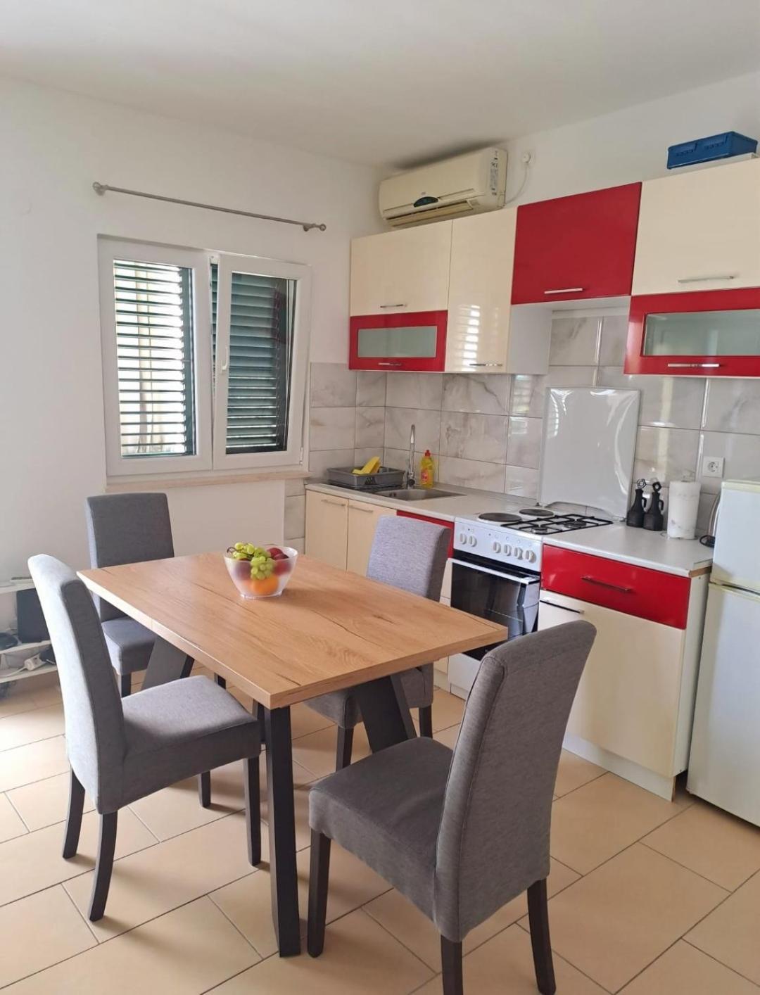 Apartmani Ivica Martic Duće Zewnętrze zdjęcie